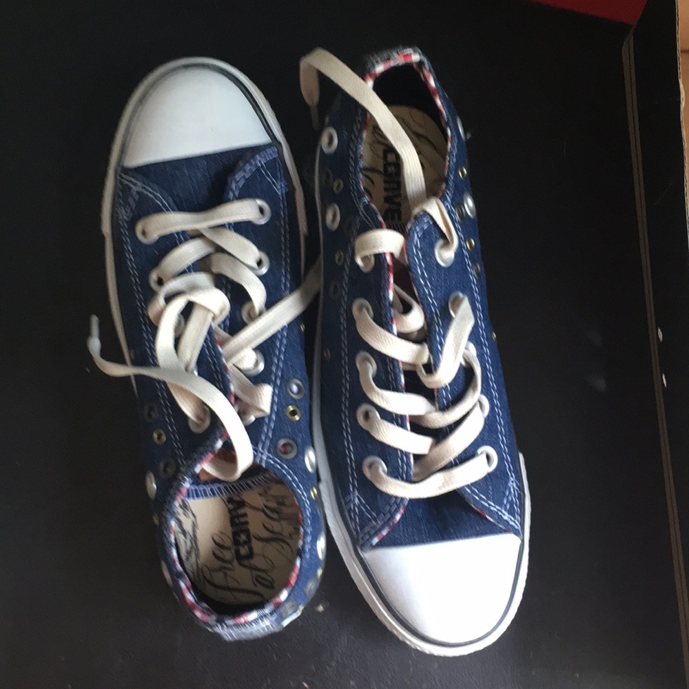 Converse NEW size 6